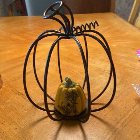 ‎Thanksgiving/Fall  Centerpiece - Picture 5 of 12